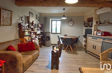 Village house 3 rooms of 82 m² in Péronne (71260)