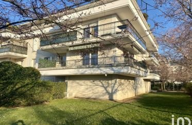 Apartment 3 rooms of 74 m² in Rueil-Malmaison (92500)