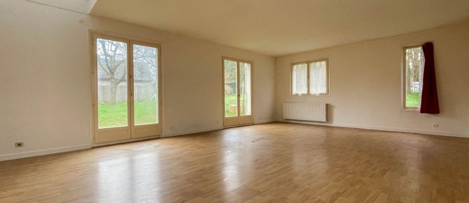 House 10 rooms of 233 m² in LES FONTAINETTES (60650)
