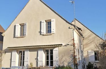 House 4 rooms of 101 m² in Senlis (60300)