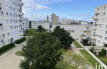 Apartment 3 rooms of 66 m² in Montmagny (95360)
