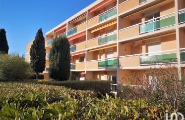 Apartment 1 room of 15 m² in Bormes-les-Mimosas (83230)