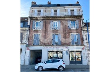 Building in Joigny (89300) of 508 m²