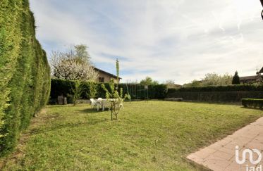 House 6 rooms of 90 m² in Rillieux-la-Pape (69140)