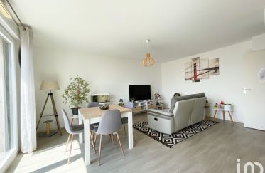 Apartment 3 rooms of 63 m² in L'Hermitage (35590)