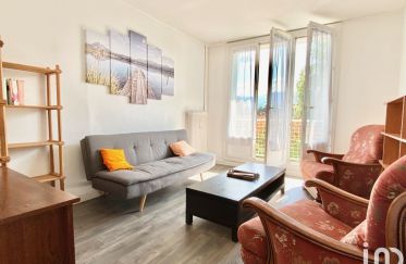 Apartment 4 rooms of 10 m² in Saint-Martin-d'Hères (38400)
