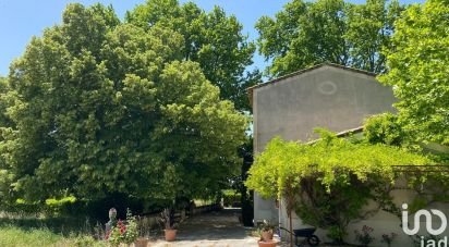 House 5 rooms of 240 m² in Caumont-sur-Durance (84510)