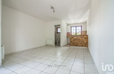 Apartment 1 room of 26 m² in Flins-sur-Seine (78410)