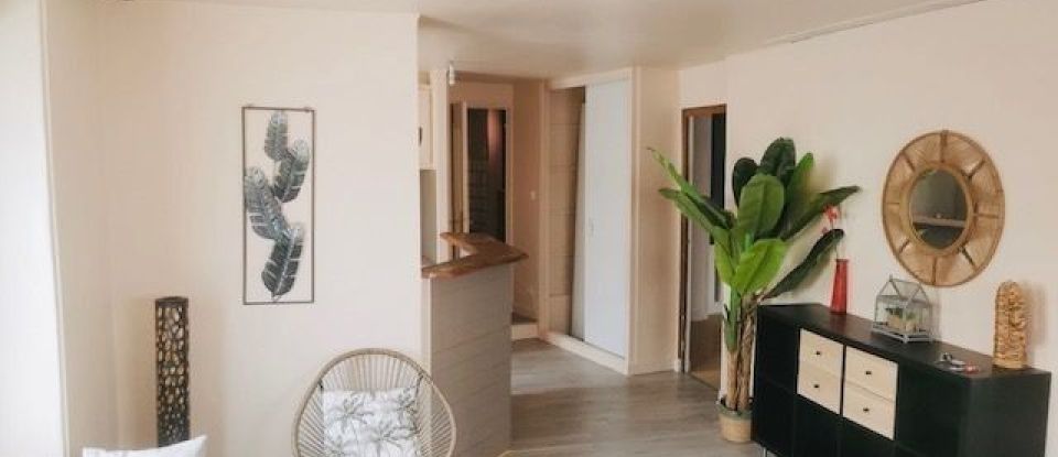 Apartment 3 rooms of 56 m² in Montlhéry (91310)