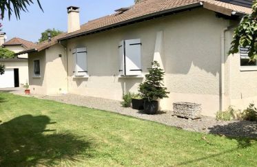 House 6 rooms of 160 m² in Lescar (64230)
