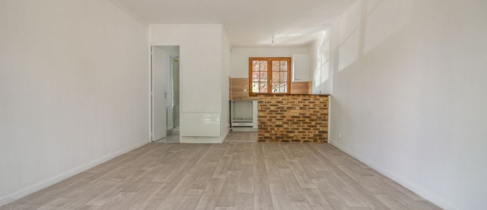 Apartment 1 room of 28 m² in Flins-sur-Seine (78410)