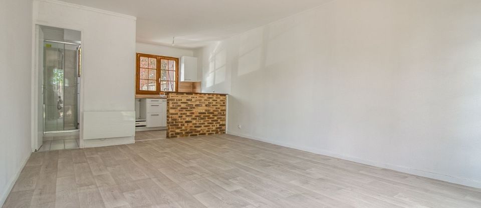 Apartment 1 room of 28 sq m in Flins-sur-Seine (78410)