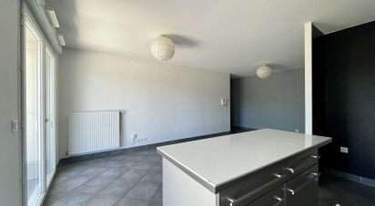 Apartment 3 rooms of 65 m² in Claix (38640)