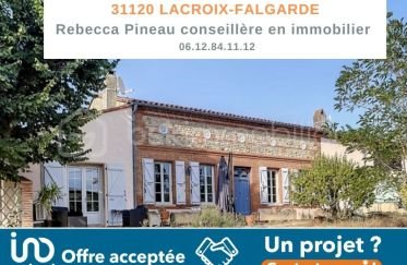 House 5 rooms of 124 m² in Lacroix-Falgarde (31120)