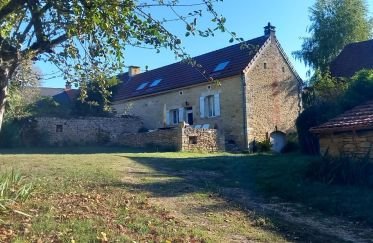House 4 rooms of 134 m² in Saint-Amand-de-Coly (24290)