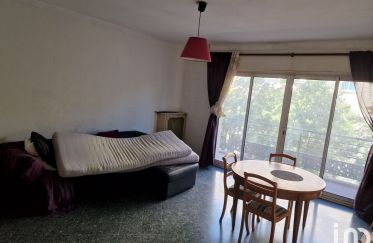 Apartment 3 rooms of 77 sq m in Marseille (13005)