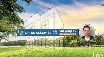 Land of 9,370 m² in Tourville-sur-Sienne (50200)
