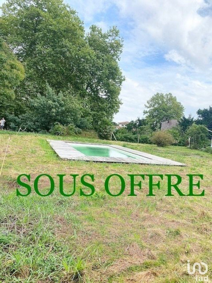 Land of 813 m² in Saint-André-de-Seignanx (40390)