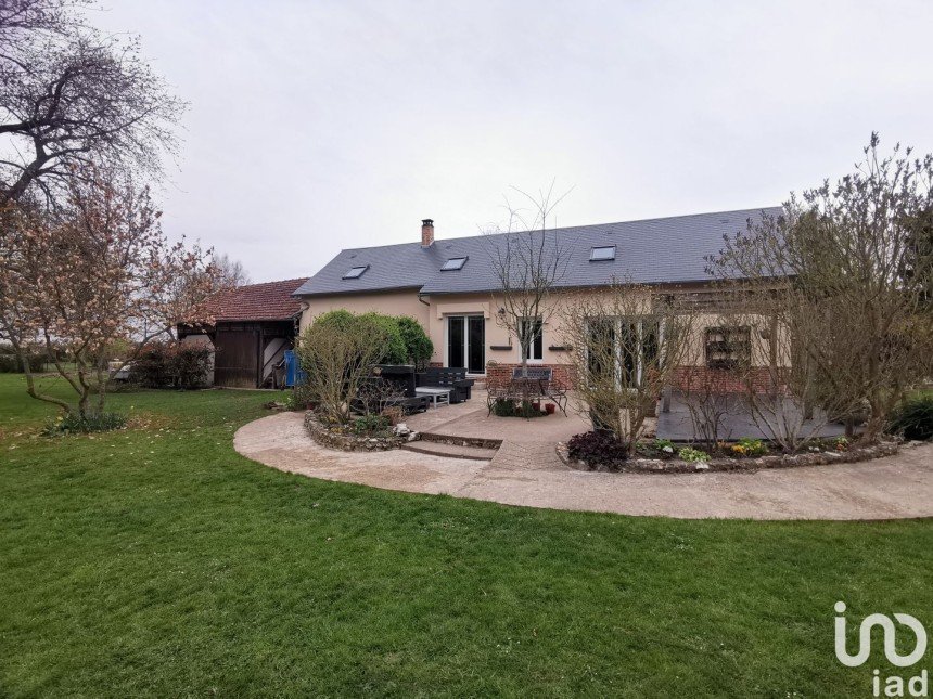 House 6 rooms of 140 m² in Lyons-la-Forêt (27480)