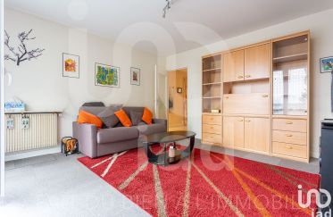 Appartement 3 pièces de 68 m² à Paris (75018)