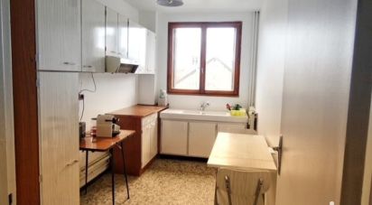Apartment 2 rooms of 38 m² in Combs-la-Ville (77380)