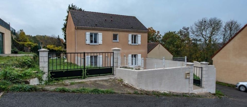 House 6 rooms of 117 m² in Souppes-sur-Loing (77460)