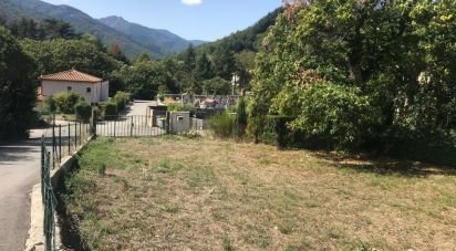 Land of 1,909 m² in Thueyts (07330)