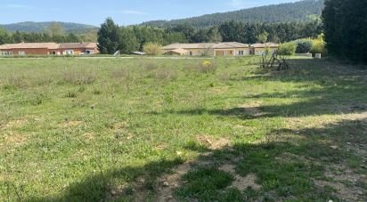 Land of 1,477 m² in Camps-la-Source (83170)