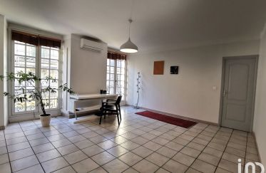 Apartment 3 rooms of 80 sq m in Arles (13200)