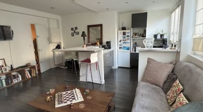 Appartement 2 pièces de 52 m² à Paris (75017)