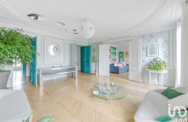Appartement 5 pièces de 154 m² à Paris (75017)