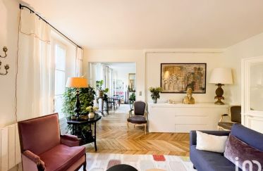 Apartment 4 rooms of 107 sq m in Versailles (78000)