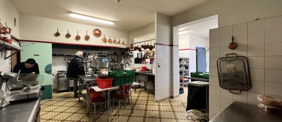 Hotel-restaurant of 480 m² in Saint-Georges-de-Montclard (24140)