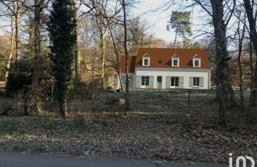 Land of 1,421 m² in Ermenonville (60950)