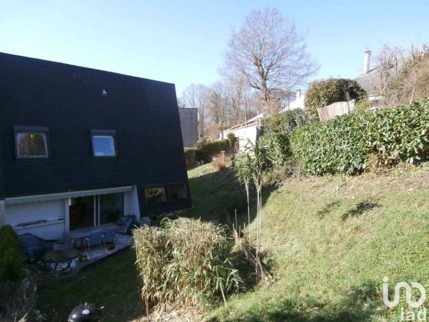 House 5 rooms of 120 m² in Montsoult (95560)