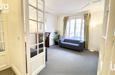 Offices of 90 m² in Paris (75017)