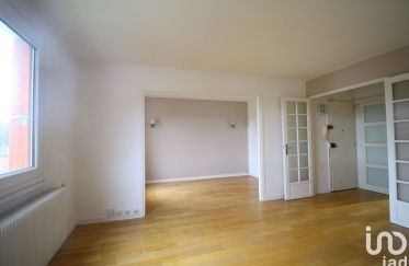 Appartement 3 pièces de 72 m² à Buc (78530)