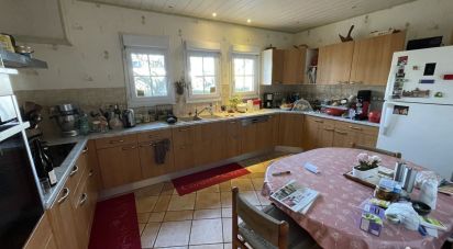 House 7 rooms of 165 m² in Chef-Boutonne (79110)
