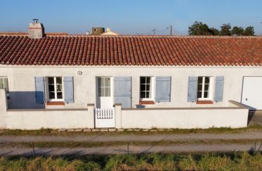 House 6 rooms of 104 m² in Talmont-Saint-Hilaire (85440)