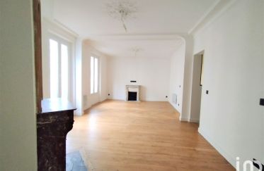 Apartment 3 rooms of 70 sq m in Paris (75010)