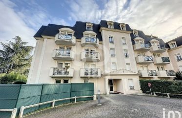 Apartment 1 room of 33 m² in Pontault-Combault (77340)