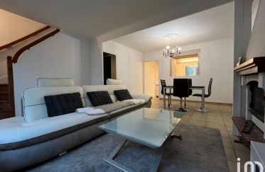 House 5 rooms of 120 m² in Saint-Nicolas-de-Redon (44460)