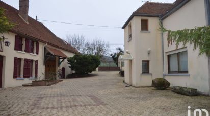 House 11 rooms of 560 m² in Senan (89710)