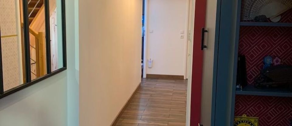 Apartment 3 rooms of 67 m² in Poissy (78300)