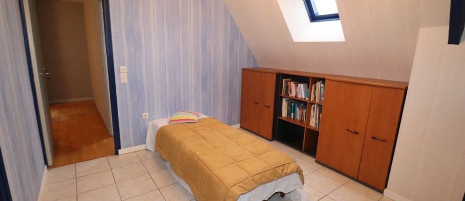 House 6 rooms of 183 m² in Saint-Vran (22230)