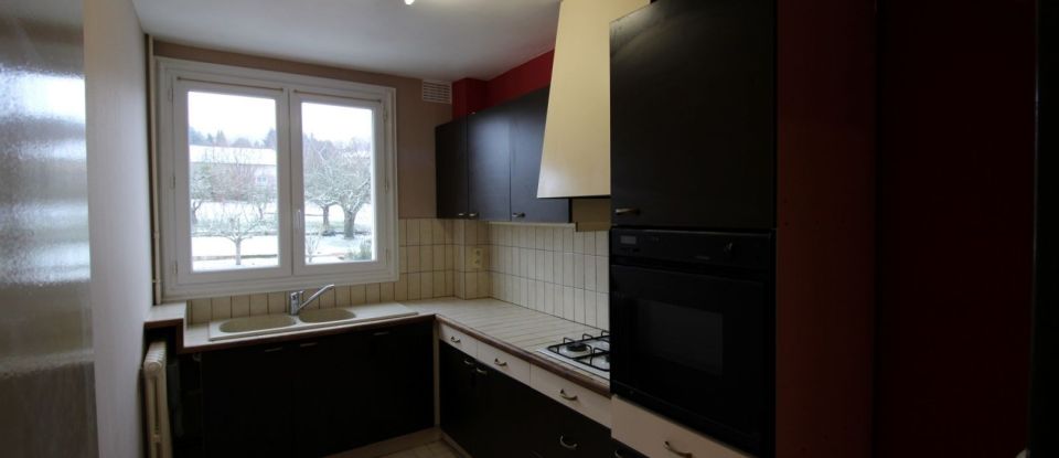 Apartment 4 rooms of 68 m² in Bourganeuf (23400)