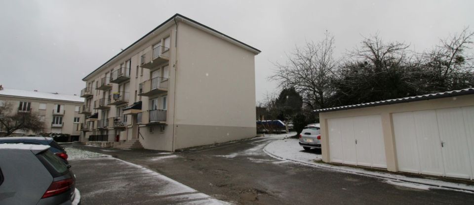 Apartment 4 rooms of 68 m² in Bourganeuf (23400)