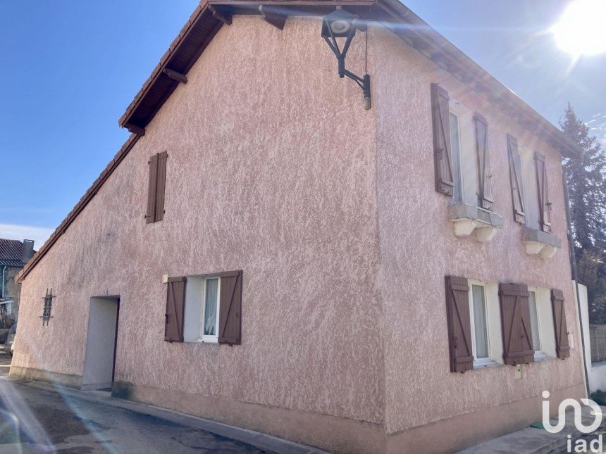 Maison 4 pièces de 108 m² à Villecomtal-sur-Arros (32730)