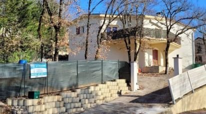 House 5 rooms of 134 m² in Pinsac (46200)