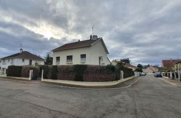 House 5 rooms of 100 m² in Le Perray-en-Yvelines (78610)